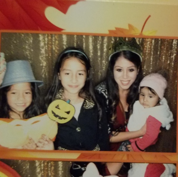 Meet your Posher, Jessica - Picture 3 of 7